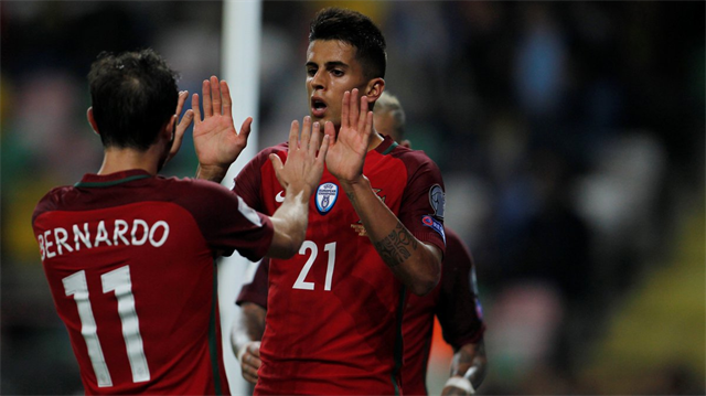 Cancelo, Portekiz Milli Takımı'nın  son döneminin dikkat çeken futbolcuları arasında gösteriliyor. 