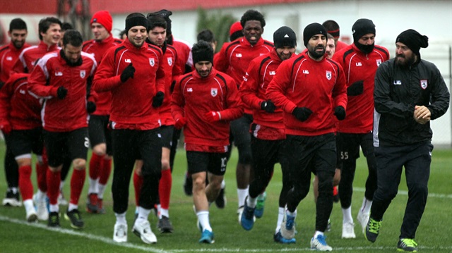 Samsunspor 2011 sezonunda bu yana ilk yarılarda gösterdiği performansla taraftarlarını üzüyor. 