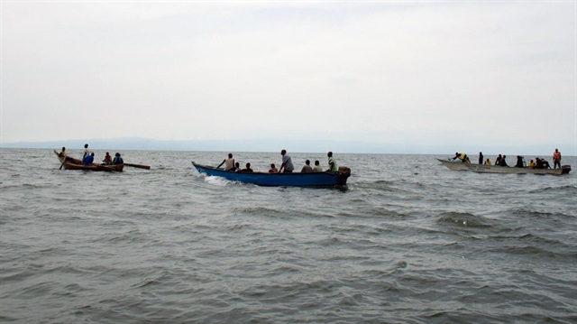 Futbolcuları taşıyan teknenin batmasının ardından arama kurtarma çalışmaları sürüyor.