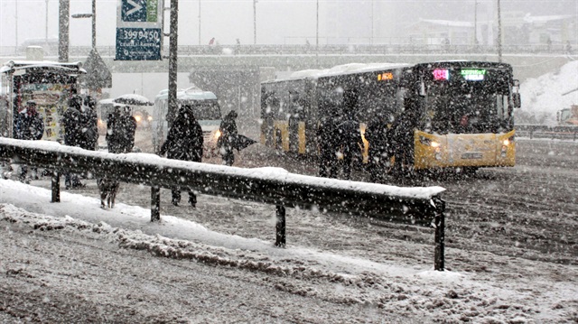 İstanbul'da Perşembe gününden itibaren yoğun kar yağışı bekleniyor. 