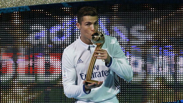 Cirsitano Ronaldo Real Madrid formasıyla son olarak, FIFA Kulüpler Dünya Kupası'nı kazandı.
