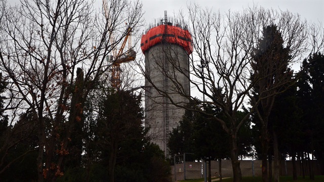 Küçük Çamlıca Radyo-TV Kulesi, şehirde görüntü kirliliği oluşturan anten ve anten kulelerinin kaldırılıp tek bir noktada toplanması amacıyla hayata geçiriliyor.