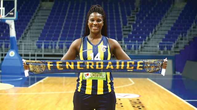 Gece kulübündeki saldırı sırasında Fenerbahçe'den Jantel Lavender'in de Ortaköy'de olduğu ortaya çıktı. 