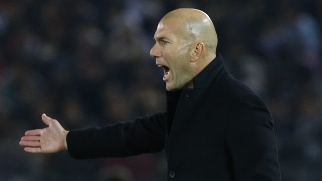 Zinedine Zidane son dönemde İngiltere'ye transfer olacağı konuşulan James Rodriguez hakkında açıklama yaptı.