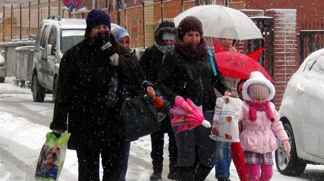 Edirne'de kar yağışı etkili oldu. 