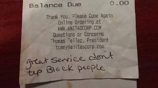ABD'de bir restoranda, hesabı ödeyen müşteri, siyahi garsona "Hizmet harika, siyahlara bahşiş bırakmıyoruz" ifadeleriyle bir not bıraktı. 