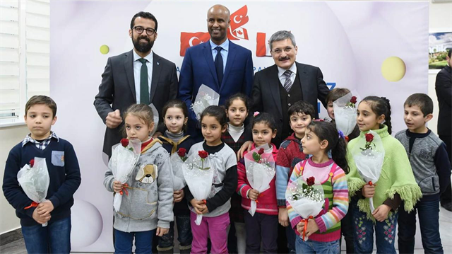  Somali asıllı Müslüman Milletvekili Ahmed Hussen, Pendik Belediyesi'nin davetlisi olarak İstanbul'a gelmişti. 