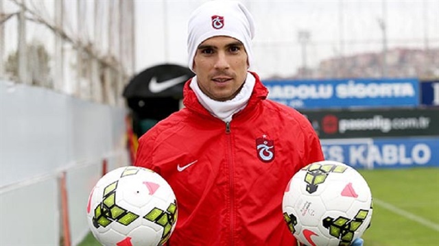 Trabzonspor eski oyuncusu Carl Medjani ile 1.5 yıllık sözleşme imzaladı. 