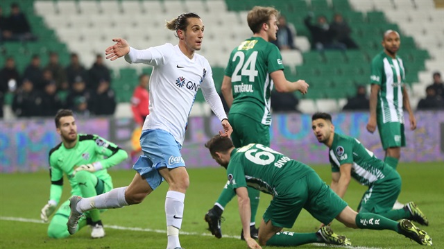 19 yaşındaki Yusuf Yazıcı Bursaspor maçında gösterdiği performansla yine dikkatleri üzerine çekti.