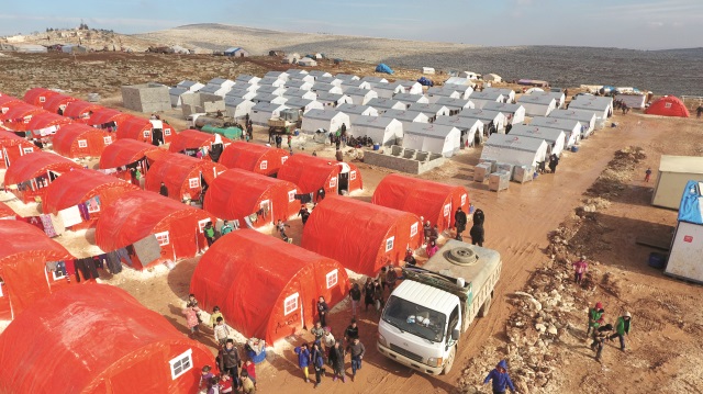Suriye için yapılan yardımlar kapsamında, Cilvegözü Sınır Kapısı'ndan 2 bine yakın TIR insani yardım taşıdı.