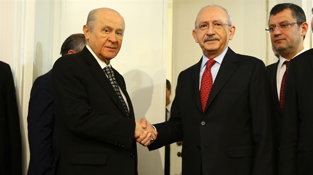 MHP lideri Bahçeli ile CHP lideri Kılıçdaroğlu'nun görüşmesi baş başa gerçekleşti.
