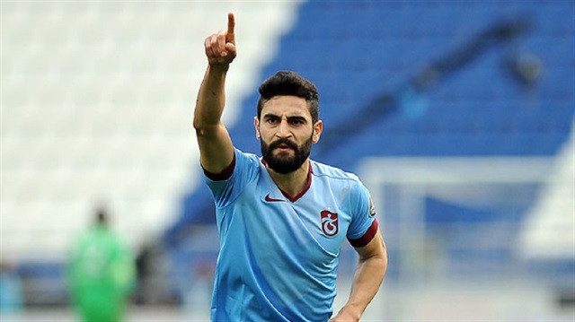 Transferi yılan hikayesine dönen 26 yaşındaki Mehmet Ekici, Beşiktaş formasını giymeyeceğini açıklamıştı.
