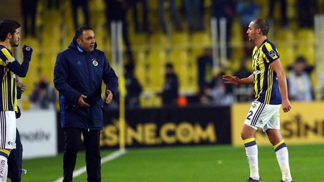 Fenerbahçe'de Mehmet Ekici'nin transferi için takasta kullanılmak istenen Aatıf, hakkında çıkan iddialara sosyal medya hesabından cevap verdi.