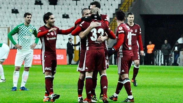 Andreas Beck'in sonrası Beşiktaşlı futbolcuların gol sevinci...