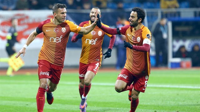 Galatasaray'ın Alman yıldızı Lukas Podolski, bu sezon çıktığı 14 resmi maçta 8 gol attı, 3 de asist yapma başarısı gösterdi. 