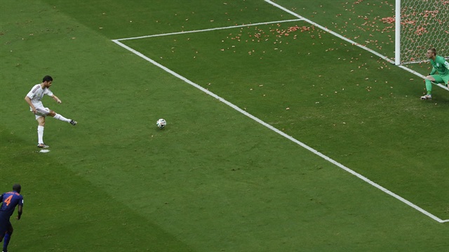 Futbolda penaltı atışları en keyifli anlardan bir tanesidir. Ancak Van Basten'in düşüncesine göre bu durum tamamıyla değişebilir.