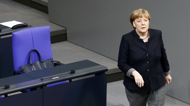 Almanya Başbakanı Angela Merkel, Alman Parlamentosu'nda. 