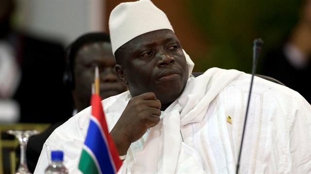 Gambiya'da seçimi kaybettiği halde başkanlık koltuğunu bırakmayan Yahya Jammeh, ülkesinde OHAL ilan etti. 