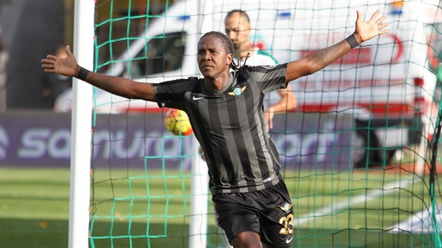 Trabzonspor'a transfer olan Rodallega Akhisar'ın lig tarihindeki en golcü ikinci ismi konumundaydı.