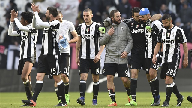 Juventus, Milan'ı 2-1 mağlup ederek İtalya Kupası'nda yarı finale çıktı. 