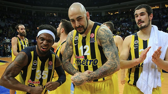 Fenerbahçe'de ikinci sezonunu geçiren 34 yaşındaki Antic, sarı-lacivertlilere NBA ekibi Atlanta Hawks'tan transfer olmuştu.