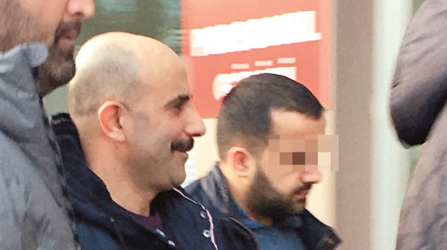 FETÖ soruşturması kapsamında aranırken Yalova’da yakalanan Şike ve Odatv davasının eski hakimi Mehmet Ekinci tutuklandı. Bakırköy Adalet Sarayı'na getirilen Ekinci, avukatlarıyla Bakırköy 16. Ağır Ceza Mahkemesi salonunda SEGBİS ile Yargıtay Ceza Dairesi'ne yaklaşık 3 saat ifade verdi. Kısa bir aradan sonra daire, Ekinci’nin tutuklanmasına karar verdi. Ekinci, Silivri Ceza İnfaz Kurumu'na götürüldü.