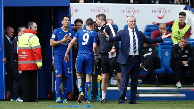 Leonardo Ulloa, Leicester City'de Ranieri tarafından alternatif golcü olarak düşünülüyordu. 