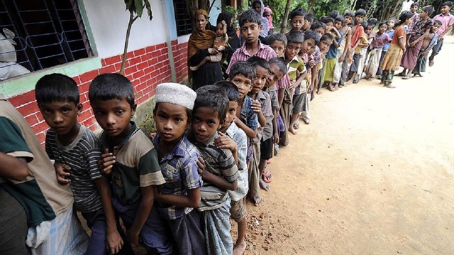BM'ye göre, 23 bin kişi ülke içinde yer değiştirirken 69 bin kişi de Bangladeş'e sığındı.
