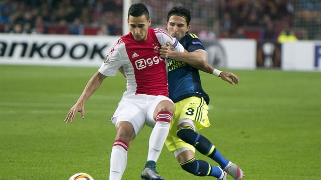 Fas asıllı Hollandalı futbolcu, Ajax formasıyla 99 maçta 23 gole imza attı.
