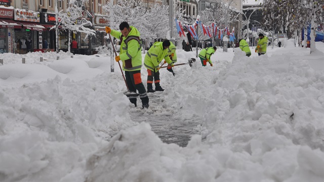 Trabzon, son 60 yılın en yoğun kar yağışına maruz kaldı.