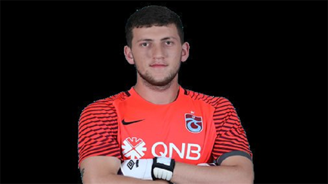 19 yaşındaki Furkan Taş buzda düşüp sakatlandı.