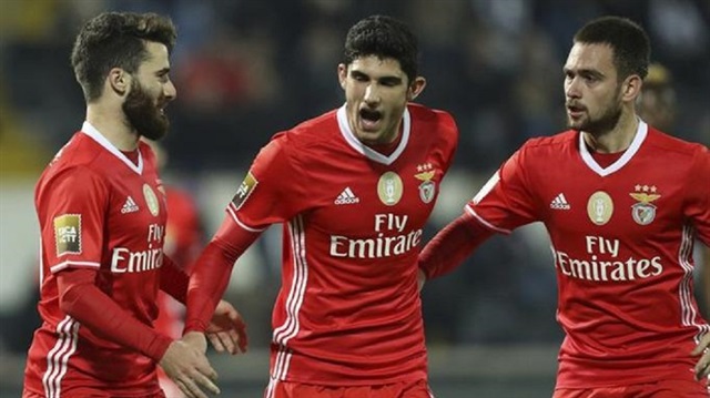 Benfica Kulübü son 3 sezonda sattığı futbolculardan 223,3 milyon euro kar elde etti.