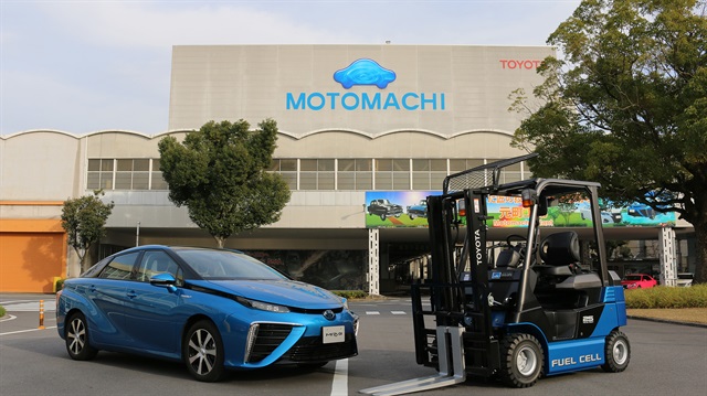 Toyota, hidrojen yakıt hücreli araçlara geçişi hızlandıracak yeni bir adım daha attı.