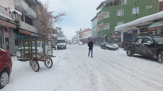 malazgirt te kar yagisi ve tipi mus hava durumu yeni safak