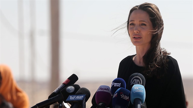 BM Mülteciler Yüksek Komiserliği İyi Niyet Elçisi ve dünyaca ünlü oyuncu Angelina Jolie 