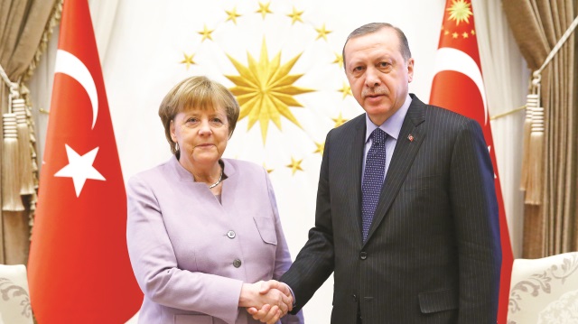 Cumhurbaşkanı Erdoğan ile Almanya Başbakanı Merkel, Cumhurbaşkanlığı Külliyesi'nde görüştü.