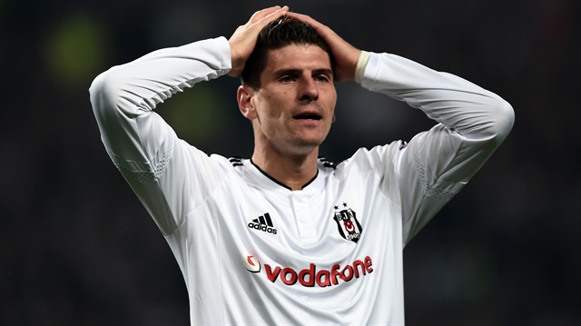 Beşiktaş'ın eski futbolcusu Mario Gomez'in Wolfsburg'la yaptığı sözleşmede ortaya çıkan detay oyuncunun serbest kalmasına neden olabilir.