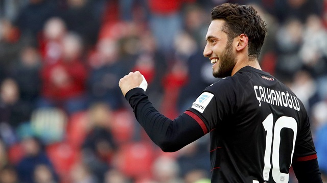 Hakan Çalhanoğlu kariyeri ile ilgili önemli bir açıklama yaptı.