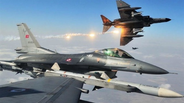 TSK jetleri, Kuzey Irak'ta PKK hedeflerine hava harekatı düzenledi.