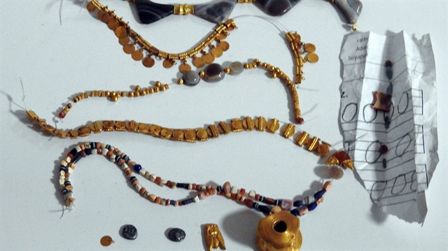 Helenistik döneme ait tarihi eser niteliğinde, mücevherat ele geçirildi. 