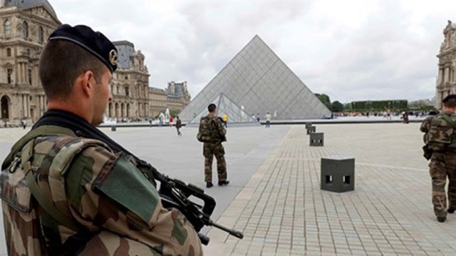 Louvre Müzesi saldırganının kimliği belli oldu.
