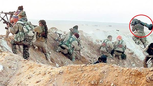 YPG'li teröristler anti tank füzesi FGM-148 Javelin kullanırken görüntülendi.