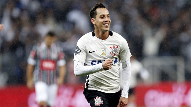 Fenerbahçe'nin devre arasında transfer etmek istediği Rodriguinho, kulübü Corinthians'ın sözleşme teklifini geri çevirdi. 
