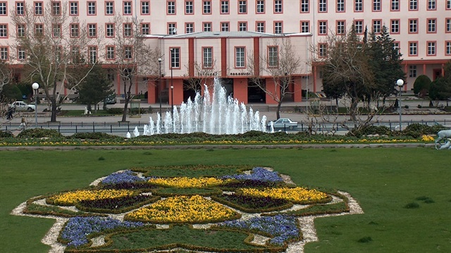 İçişleri Bakanlığı'nca mesleklerinden ihraç edilen bir vali yardımcısı, 2 kaymakam gözaltına alındı.