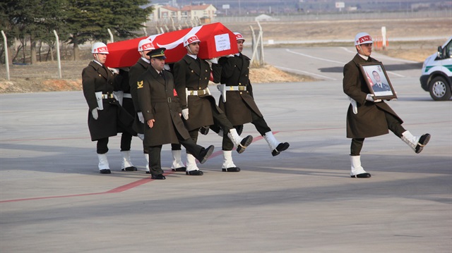 Fırat Kalkanı Harekatı'nda şehit olan 5 askerimiz Gaziantep'teki törenle memleketlerine gönderildi.