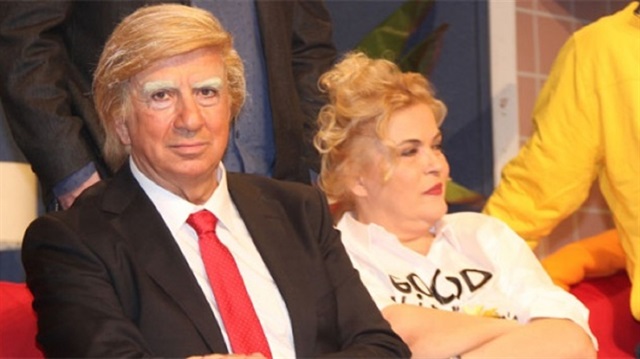 13 Şubat'ta prömeyeri yapılacak olan “Aşk -ı Memduh” isimli oyunda, usta tiyatrocu Erhan Yazcıoğlu, Trump'ı canlandırdı.