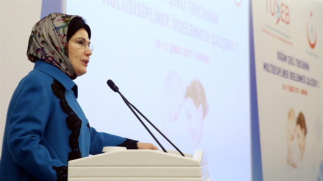 Emine Erdoğan, doktorlara seslendi. 