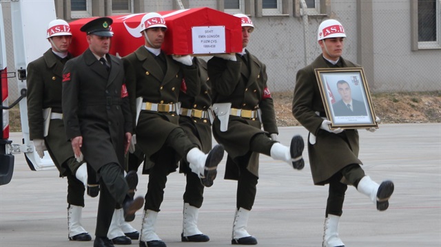 El Bab'da şehit düşen Uzman Çavuş Emin Güngör'ün cenazesi memleketi Denizli'ye getirildi. 