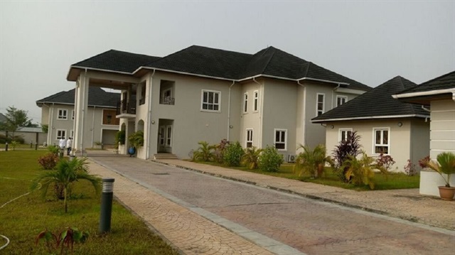Nijerya'da eski petrol bakanının evine el konuldu 