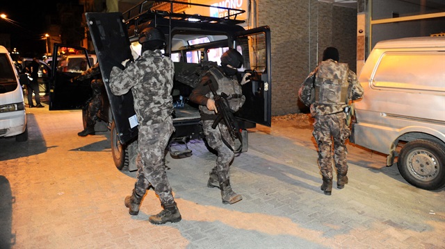 Polis ekipleri, terör örgütü PKK'ya yönelik operasyon düzenledi. 